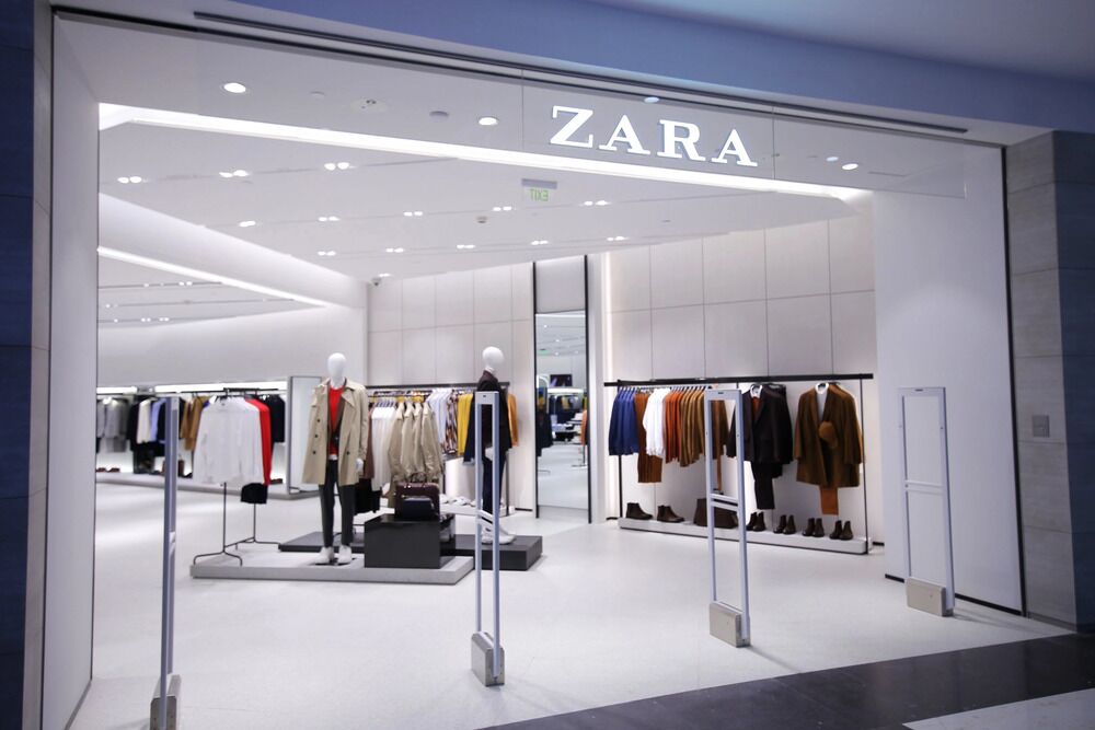 Online-shopping-for-clothes-zara