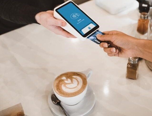 پرداخت با ویزا کارت در فروشگاه های حضوری