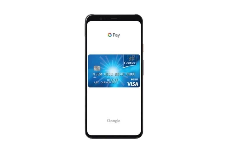 نمایی از ویزا کارت روی موبایل